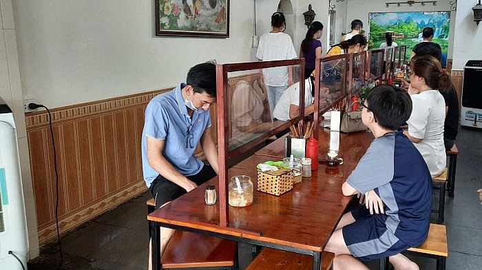 Hà Nội: Tiếp tục xem xét, đánh giá an toàn để mở thêm các dịch vụ khác